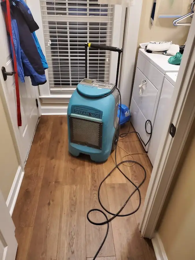 Commercial dehumidifier deployed for Crawl Space Restoration in Lakeland North